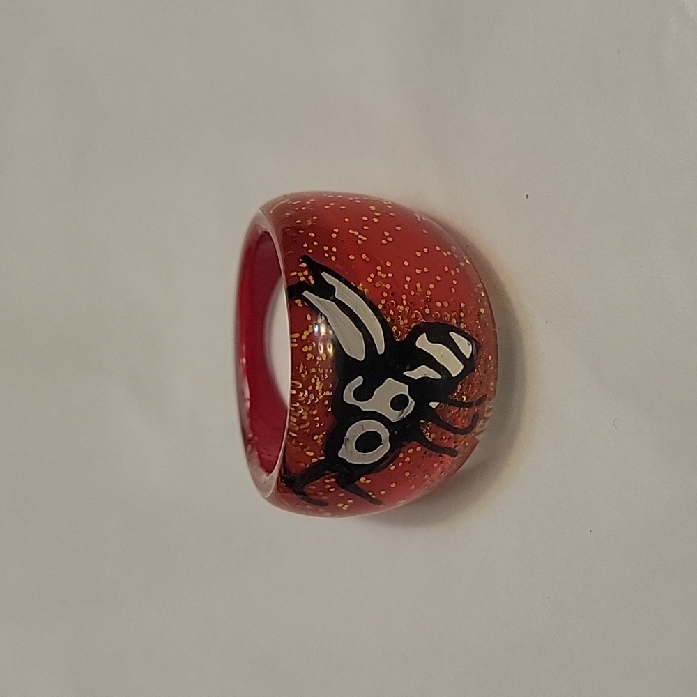 ❄️Fashion Acrylic Ring with Bee - Picture 3 of 4